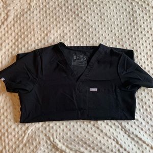 Figs 2 pocket scrub top small black